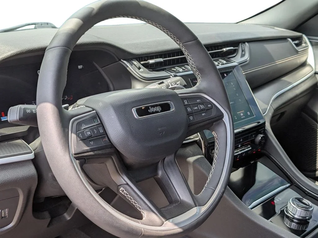Used 2025 Black Jeep Altitude X image 14