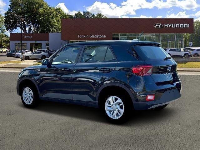 New 2026 Onyx Black Hyundai SE image 4