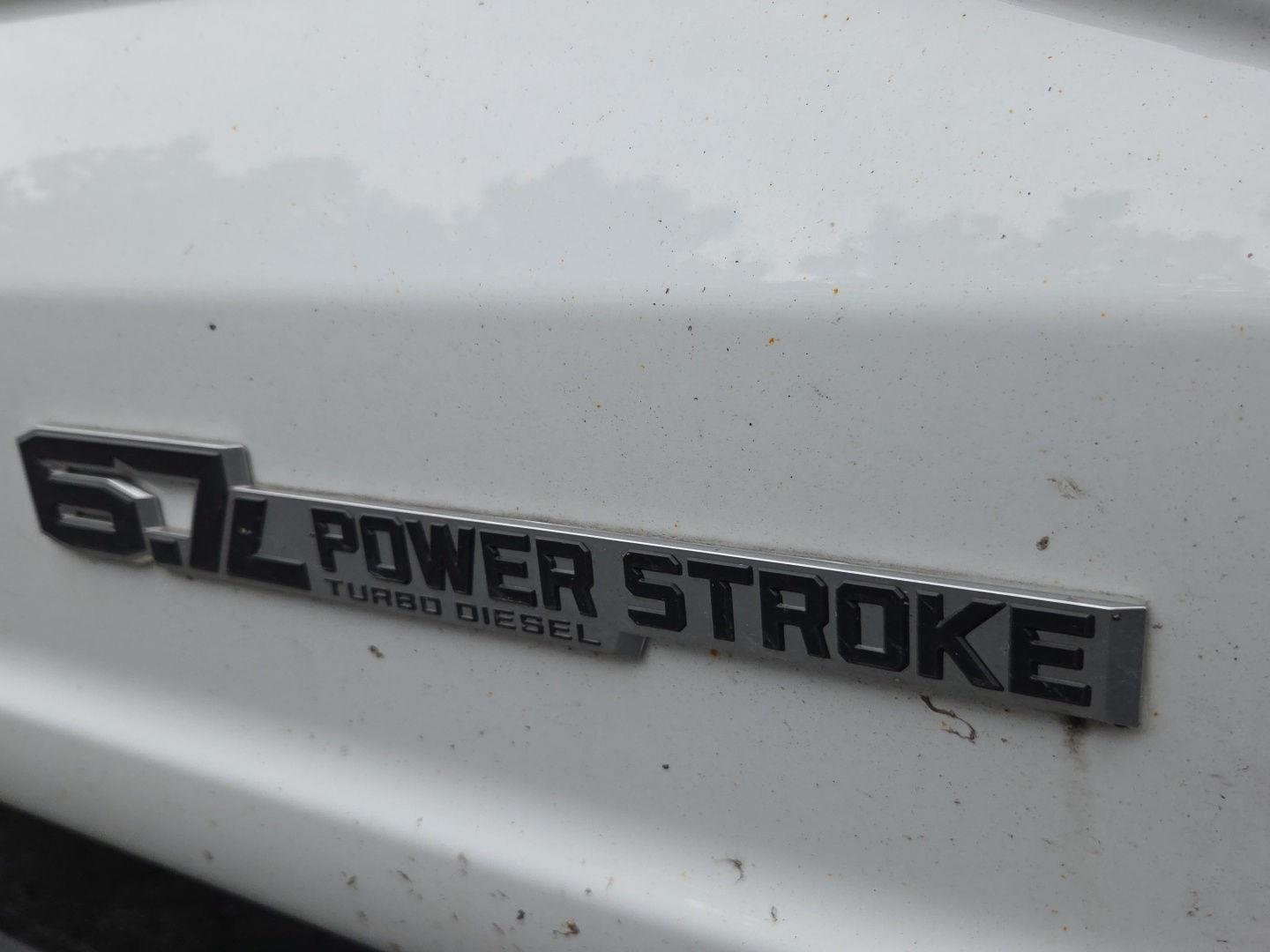 Used 2025 Oxford White Ford XLT image 10