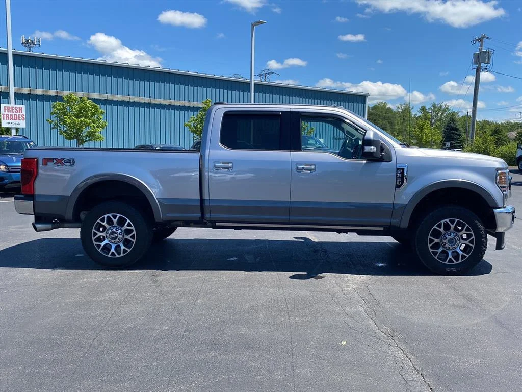 Used 2021 Iconic Silver/Carbonized Gray Ford Lariat image 11