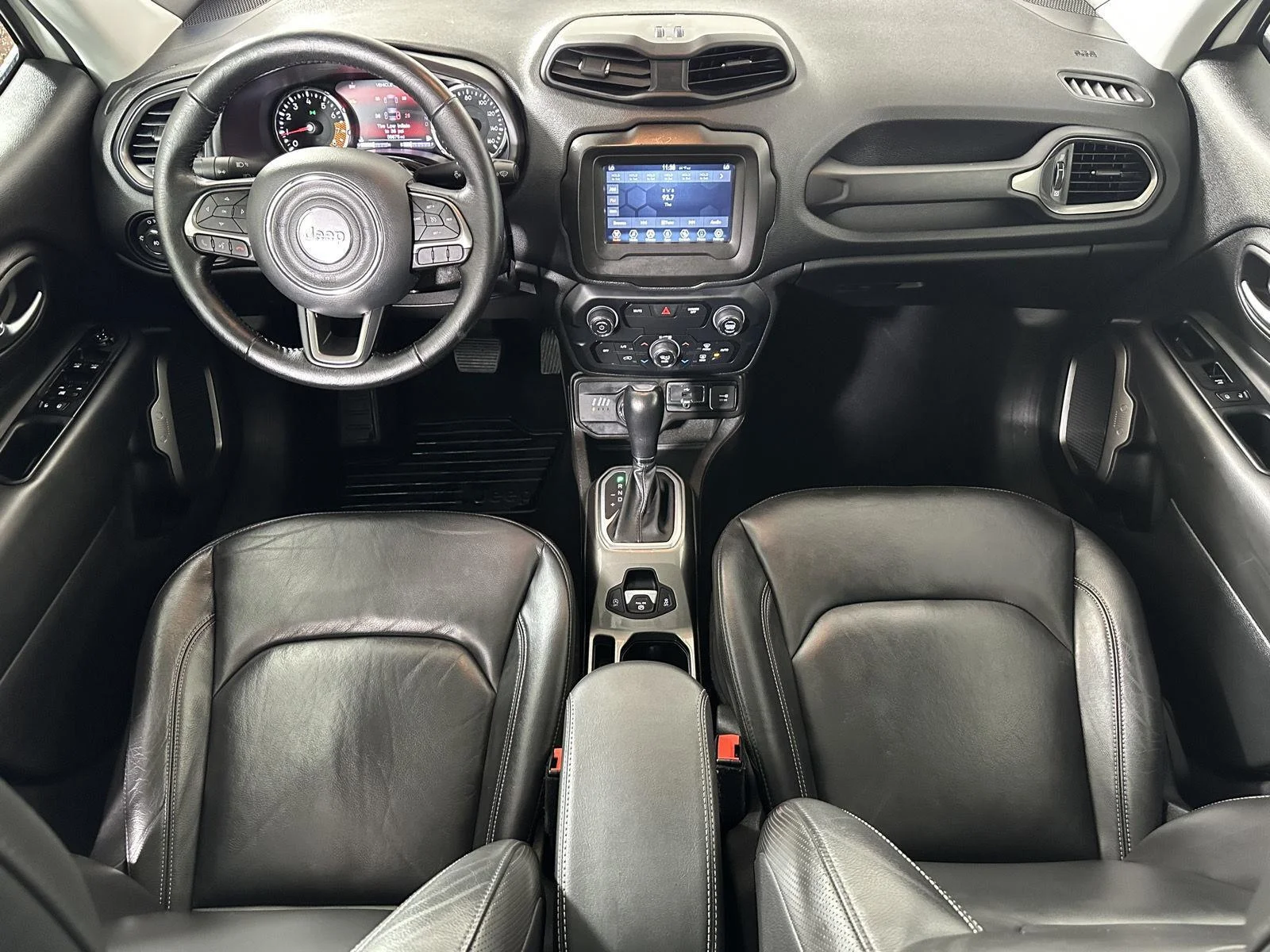 Used 2020 Alpine White Clearcoat Jeep Limited image 2