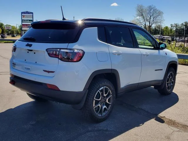 Used 2026 Bright White Clearcoat Jeep Trailhawk image 4