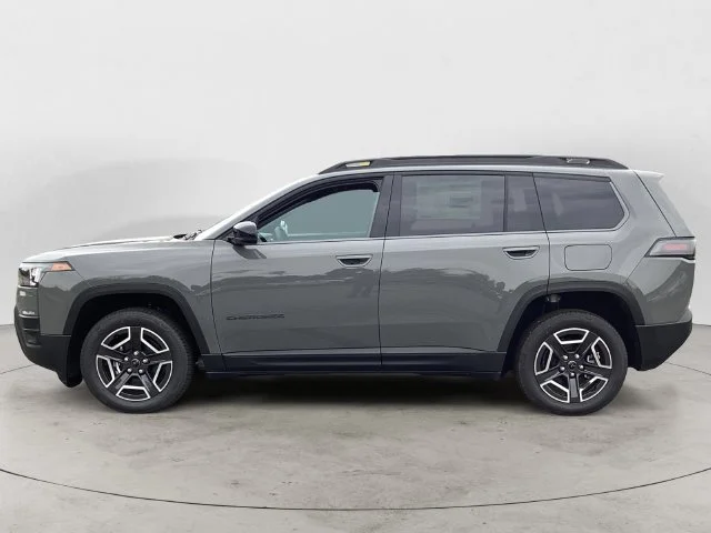 New 2026 Gray Clearcoat Jeep LIMITED 4X4 image 2