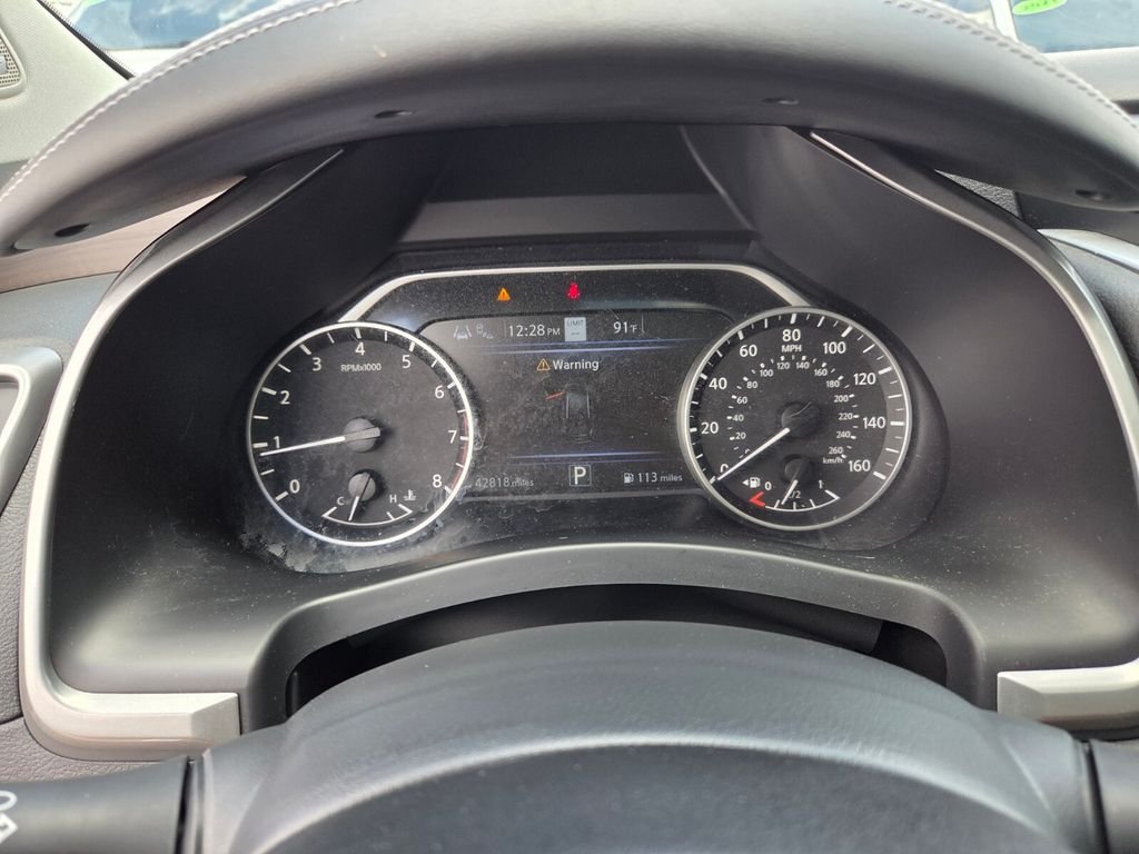 Used 2022 Black Nissan Platinum image 33