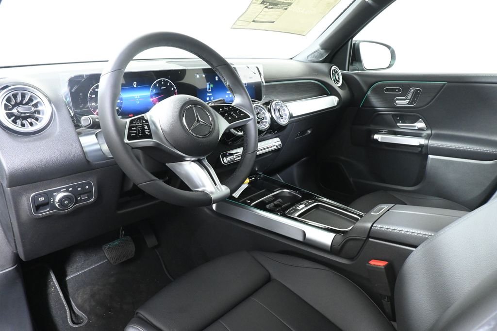 Used 2026 Night Black Mercedes-Benz GLB 250 image 14