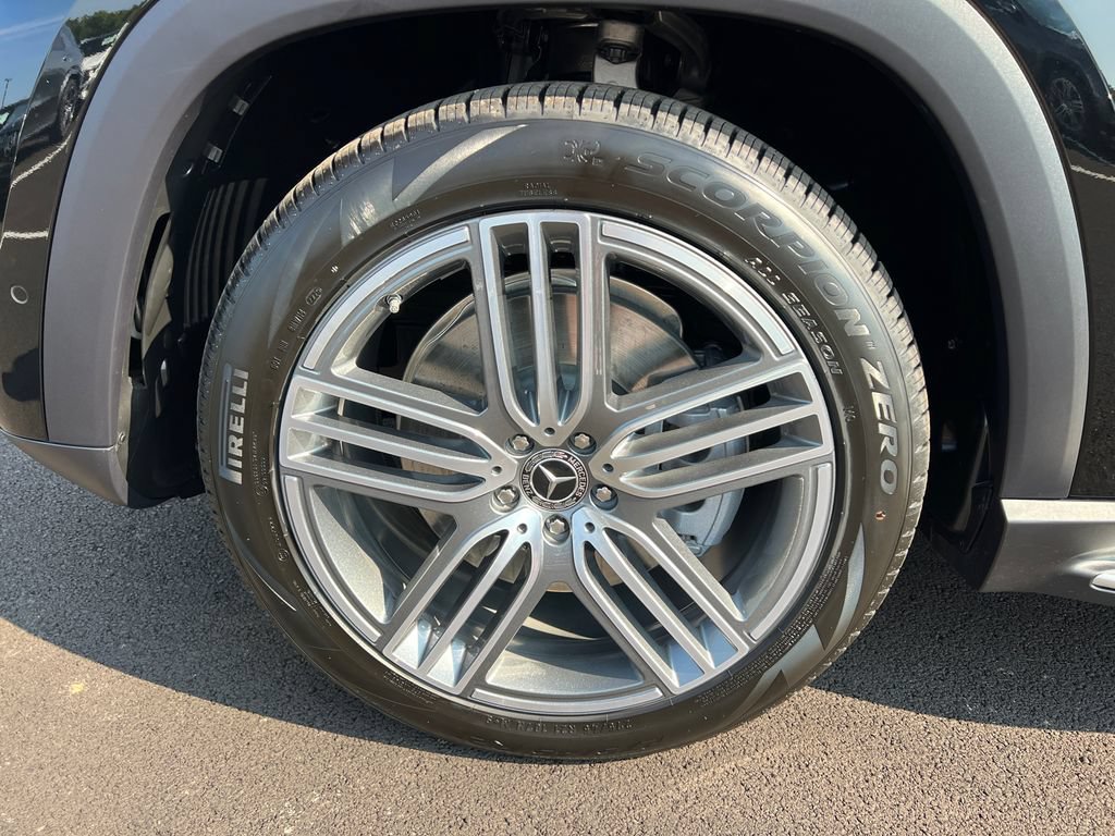 New 2026 Black Mercedes-Benz GLS 450 image 70