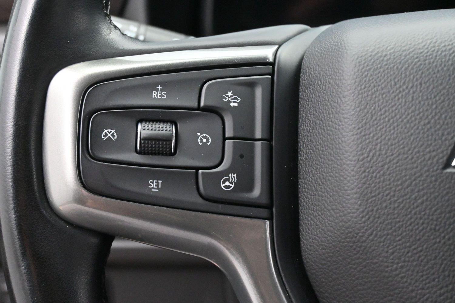 Used 2023 BLACK Chevrolet LT image 21
