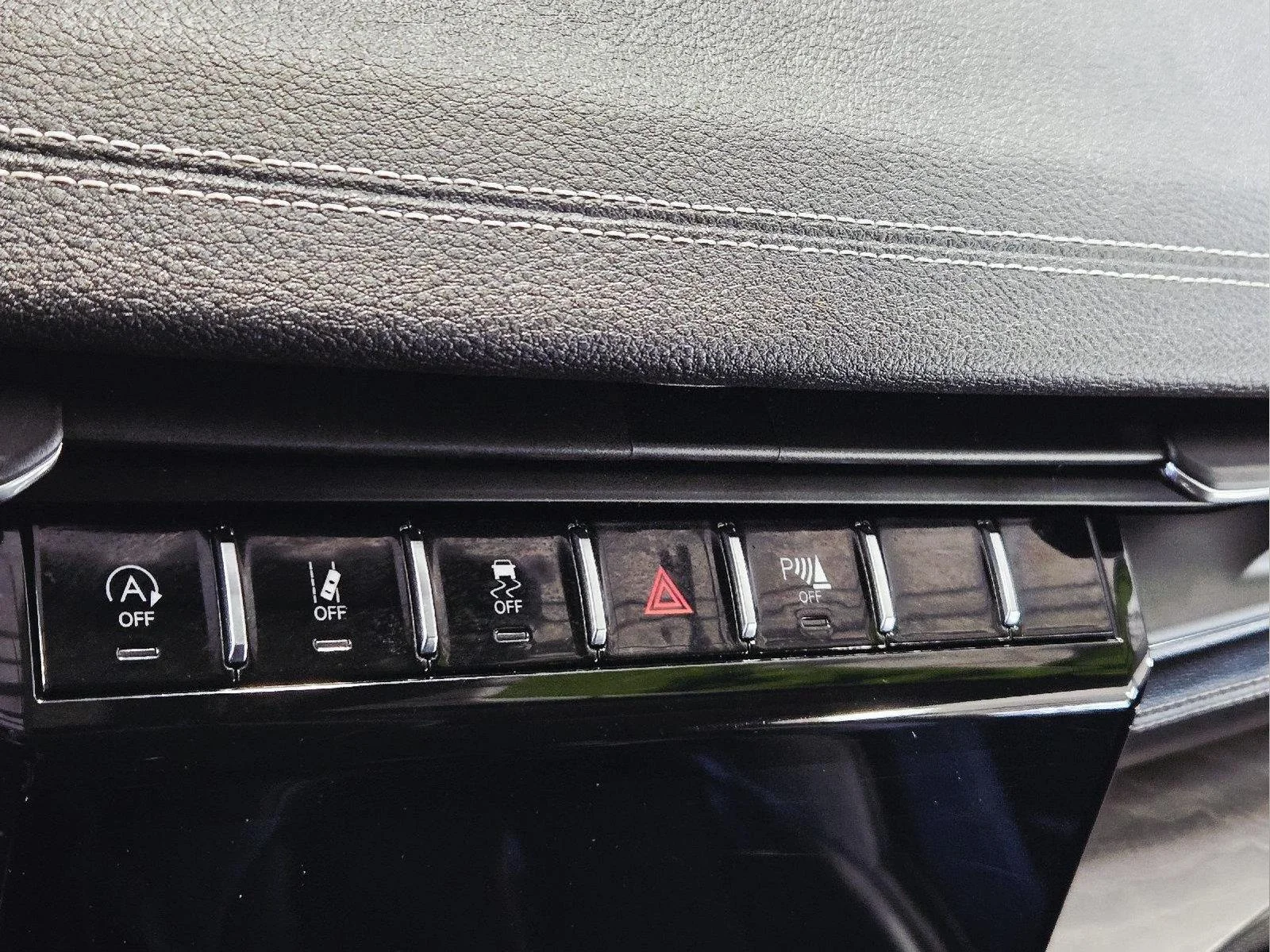 Used 2021 Velvet Red Pearlcoat Jeep Limited image 42