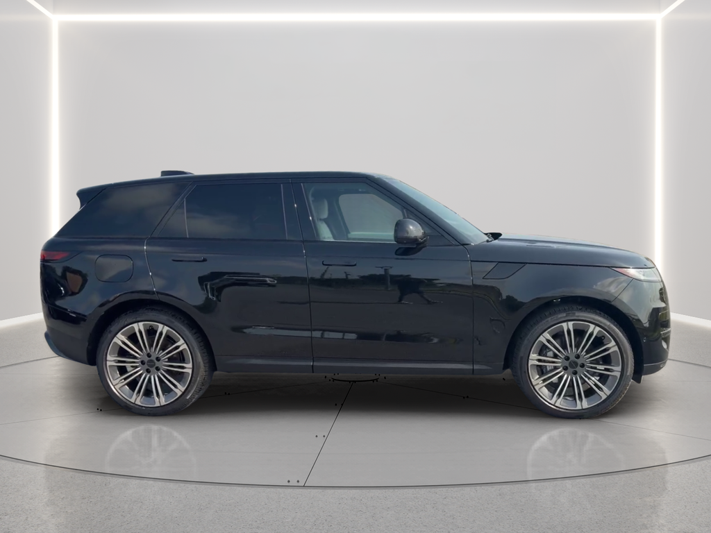 New 2026 Santorini Black Land Rover SE image 4