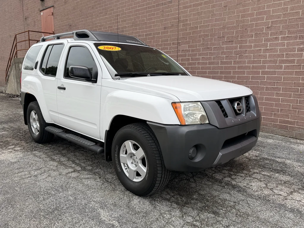 Used 2007 Avalanche Nissan S image 7