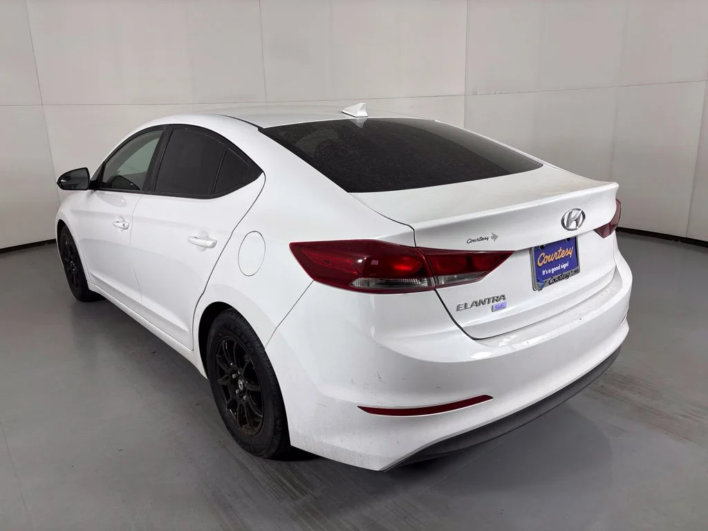 Used 2017 White Hyundai SE image 6