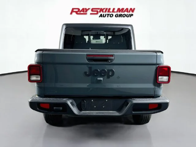 Used 2024 Gray Jeep Sport S image 6
