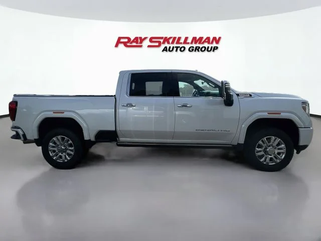 Used 2023 White GMC Denali image 8
