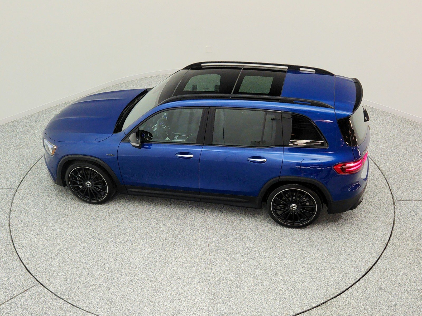 Used 2025 Starling Blue Metallic Mercedes-Benz AMG® GLB 35 4MATIC SUV image 30