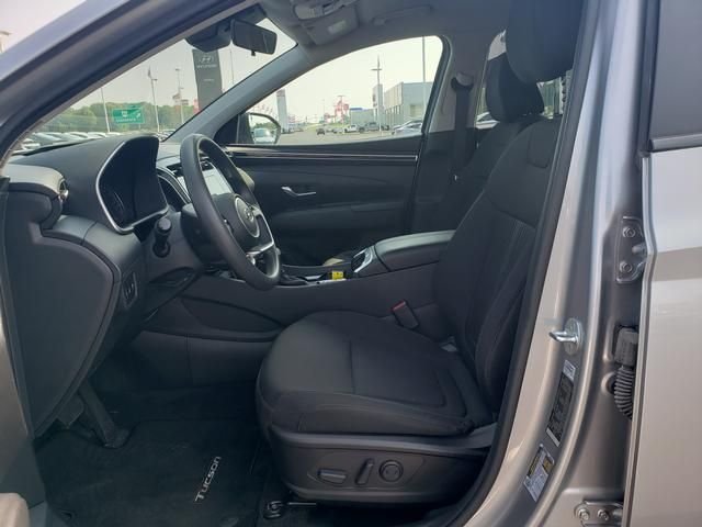 Used 2024 Silver Hyundai SEL image 10