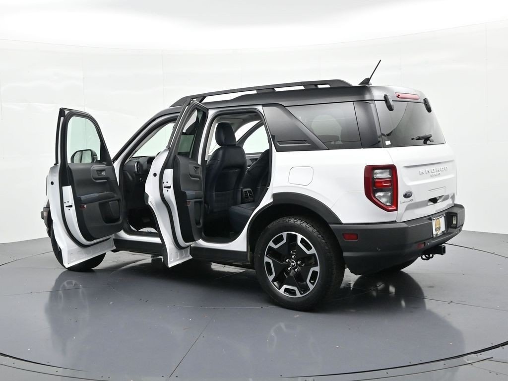 Used 2022 Oxford White Ford Outer Banks 4x4 image 25