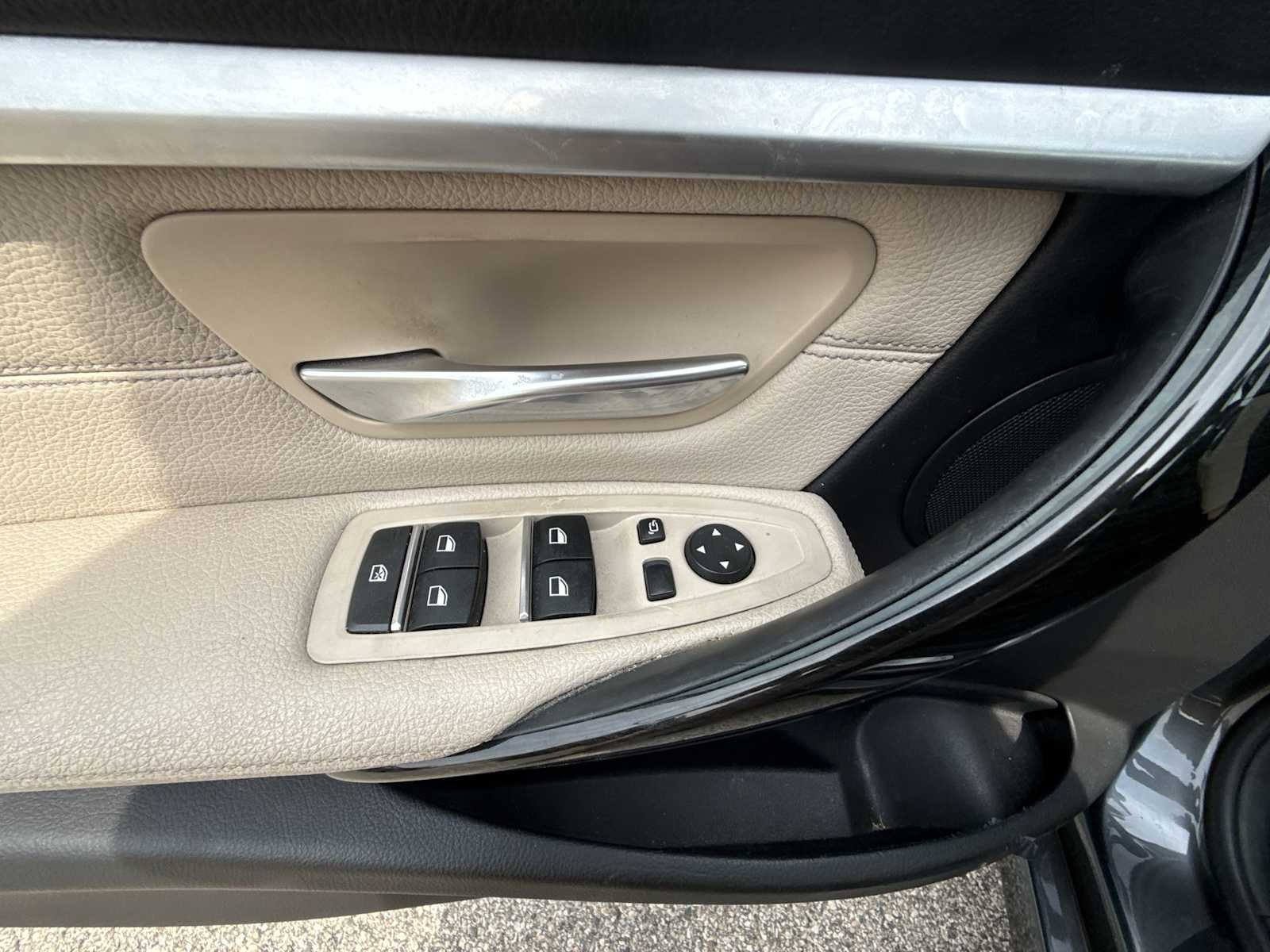Used 2017 Gray BMW xDrive image 23
