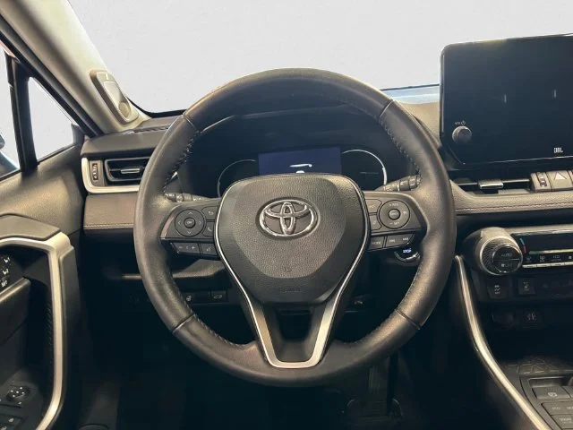 Used 2023 Gray Toyota XLE Premium image 13