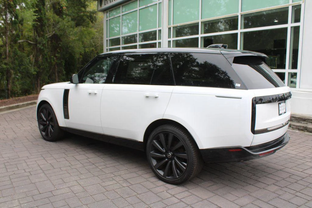 New 2024 Ostuni Pearl White Land Rover SV image 14