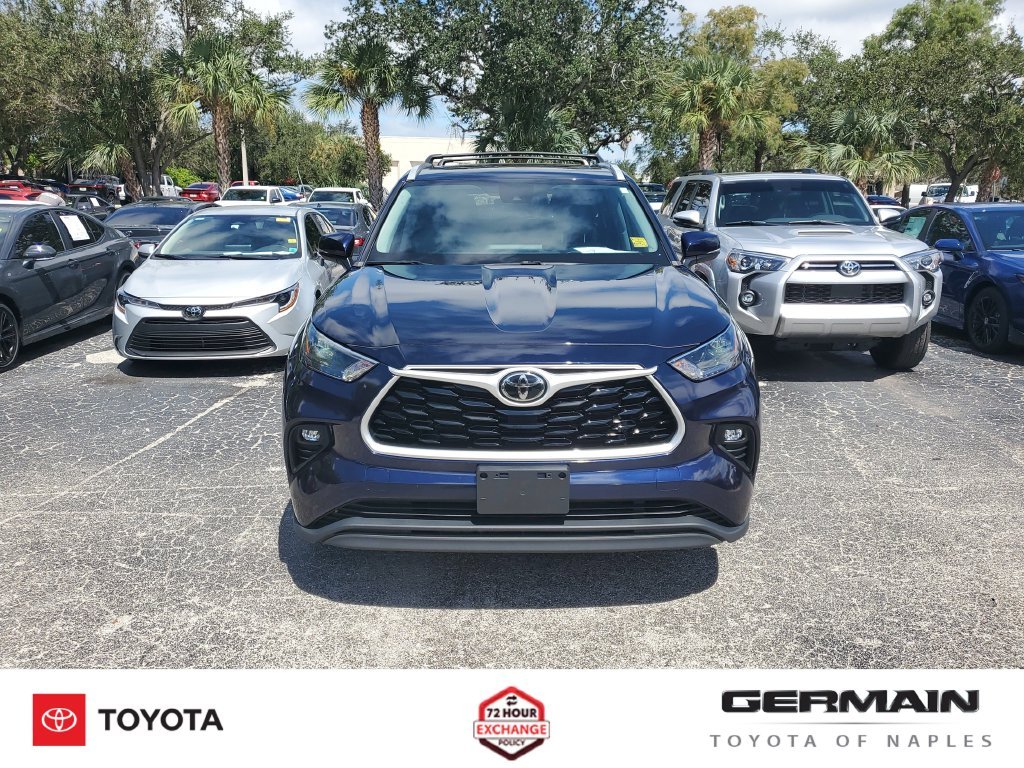 Used 2022 Blue Toyota XLE image 3