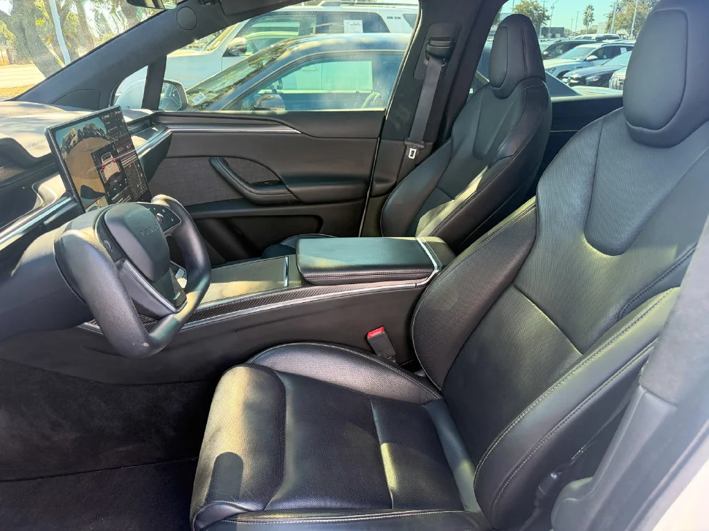 Used 2022 White Tesla Plaid image 10