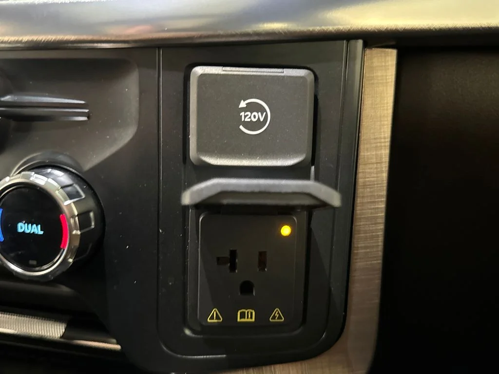 Certified Used 2025  Ford King Ranch image 33