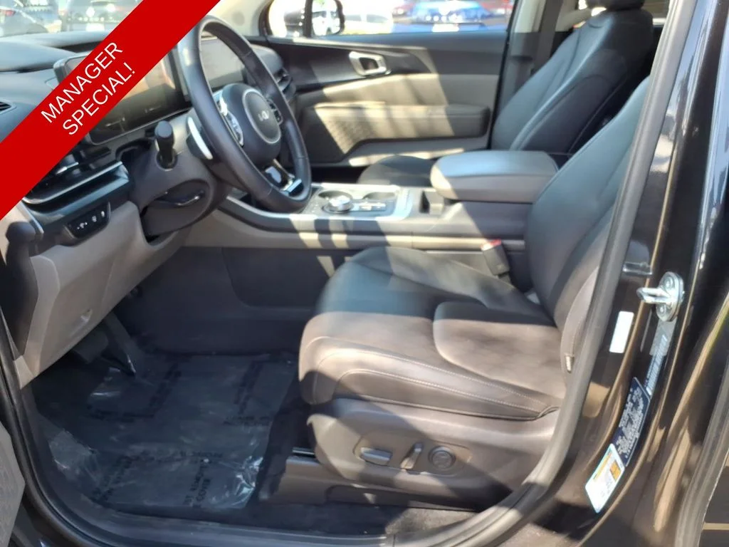 Used 2025 Gray Kia LXS image 21