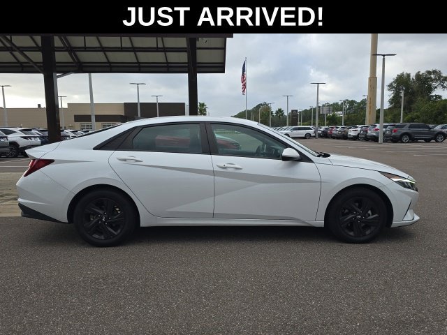 Certified Used 2022 Gray Hyundai SEL image 3
