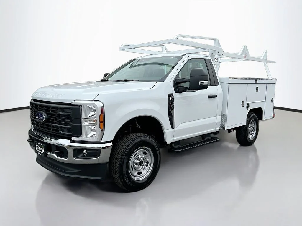 New 2026 Oxford White Ford XL image 5