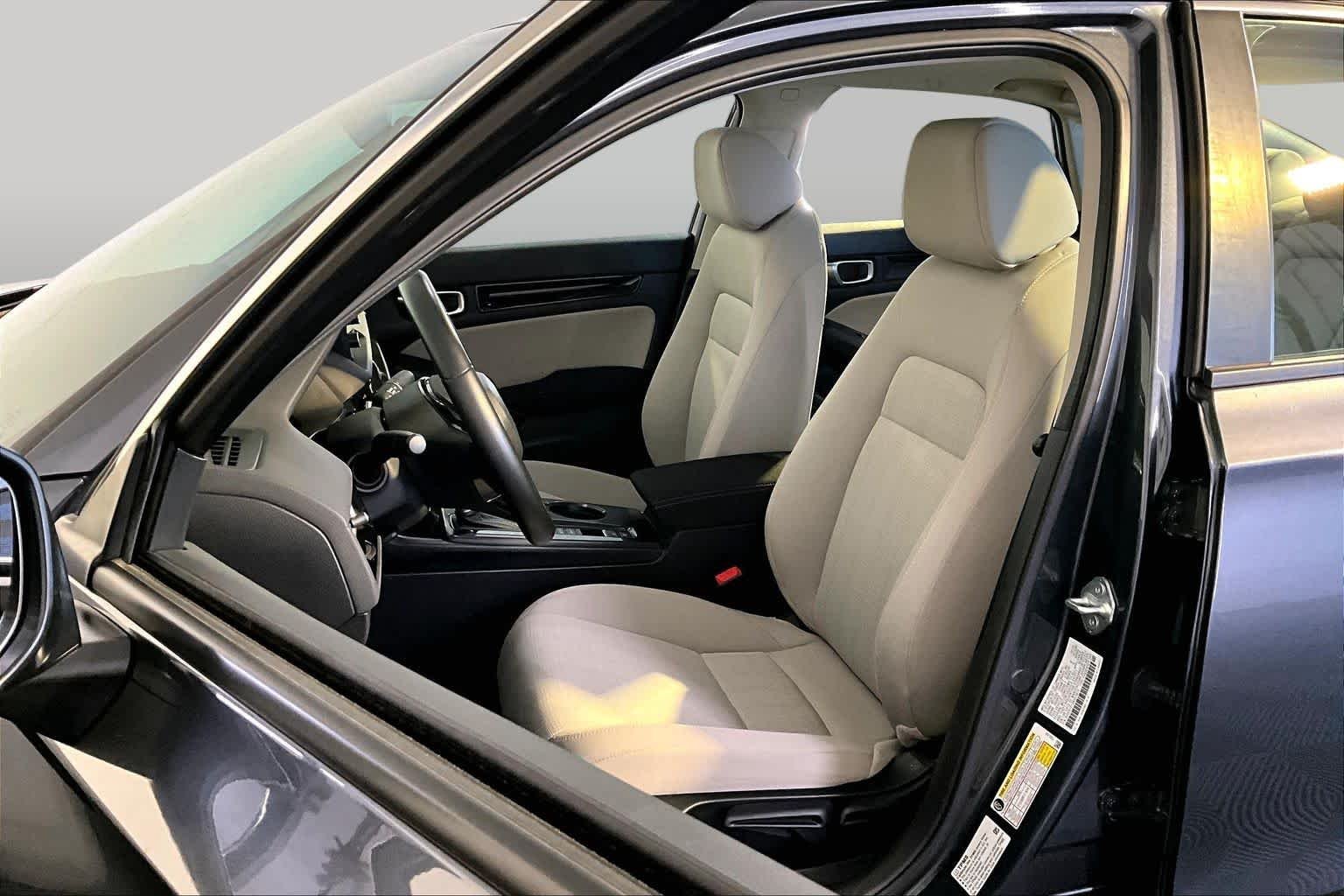 Used 2024 Meteorite Gray Metallic Honda EX image 9