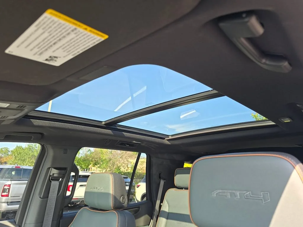 2025 GMC Yukon AT4 - Photo 21