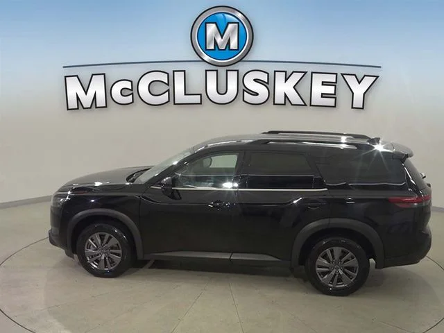 2025 Nissan Pathfinder SV - Photo 10