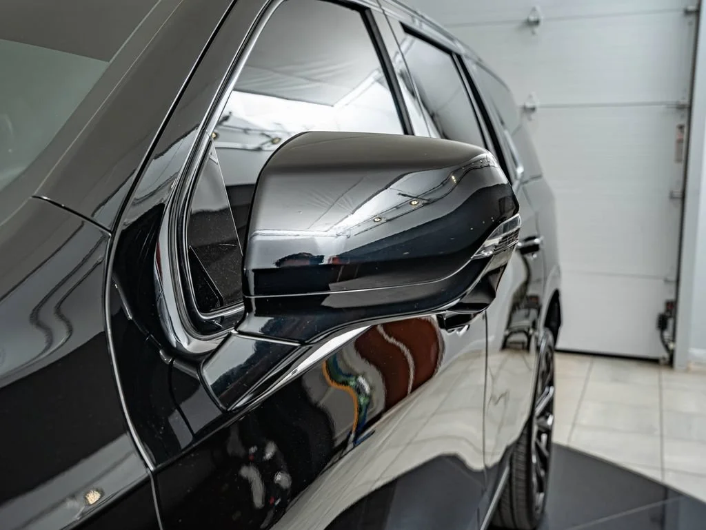 Used 2025 Black Raven Cadillac V-Series image 9
