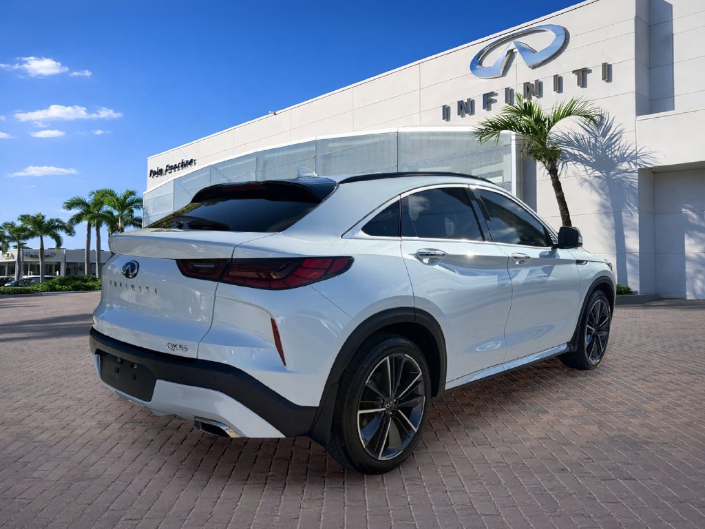 Used 2025 White INFINITI ESSENTIAL image 7