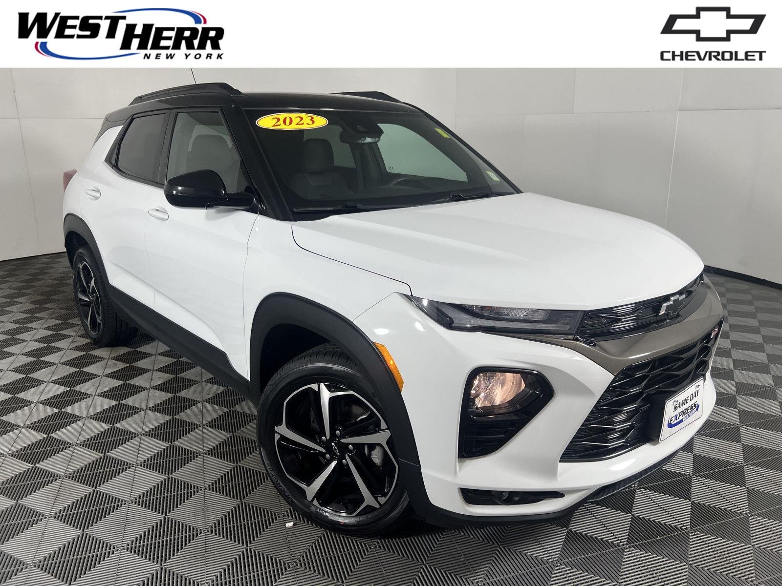 Used 2023 Summit White Chevrolet RS image 1