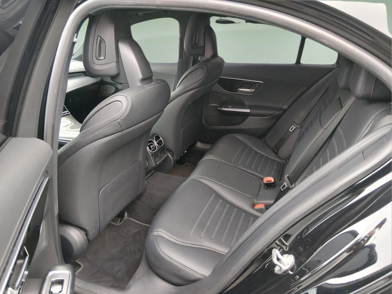 Used 2023  Mercedes-Benz C 300 image 13
