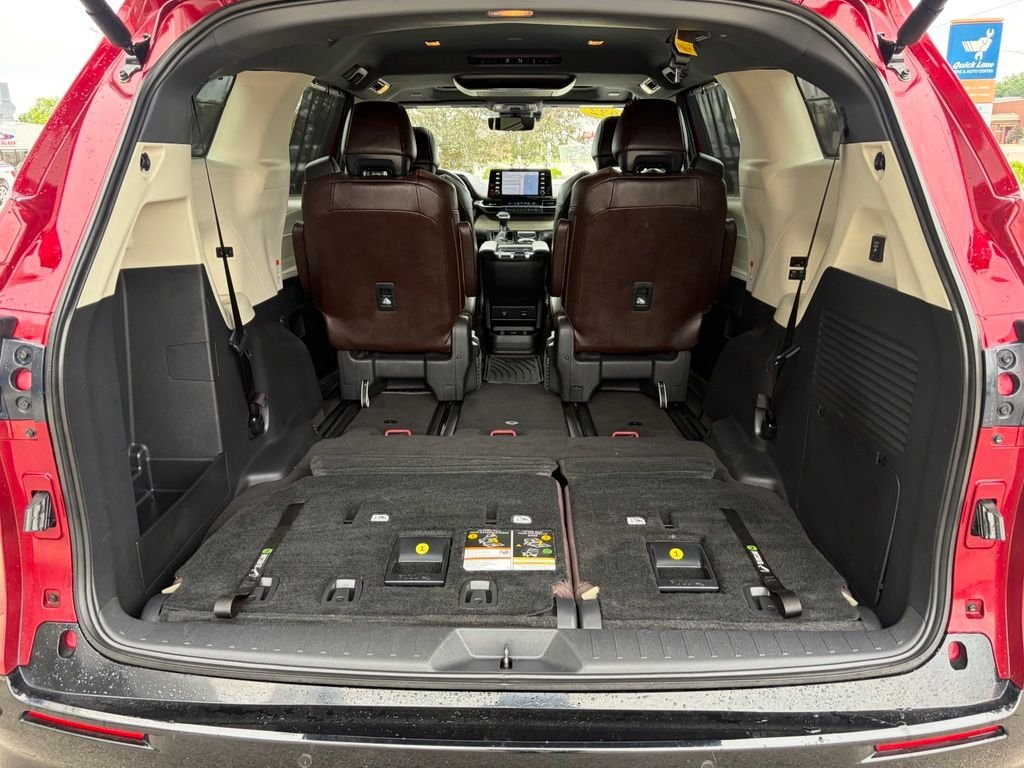 Used 2022 Ruby Flare Pearl Toyota Platinum image 22