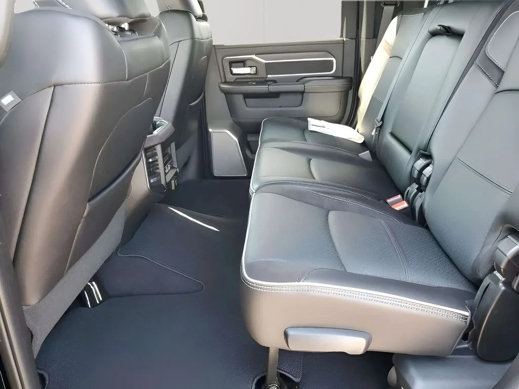 2025 RAM 2500 Laramie - Photo 44