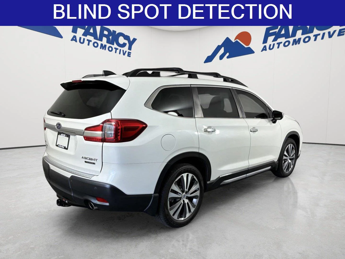 Used 2022 Crystal White Pearl Subaru Touring image 5