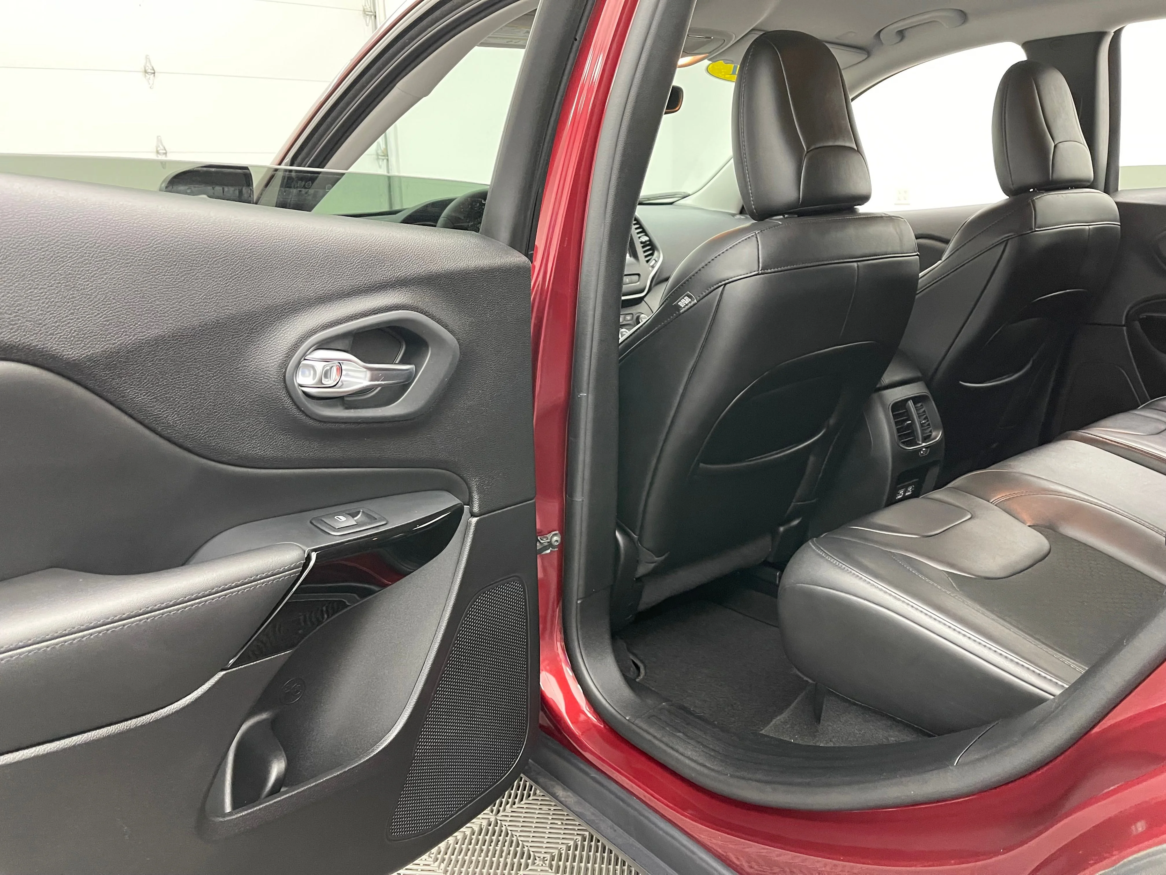Used 2021 Velvet Red Pearlcoat Jeep Latitude Plus image 36
