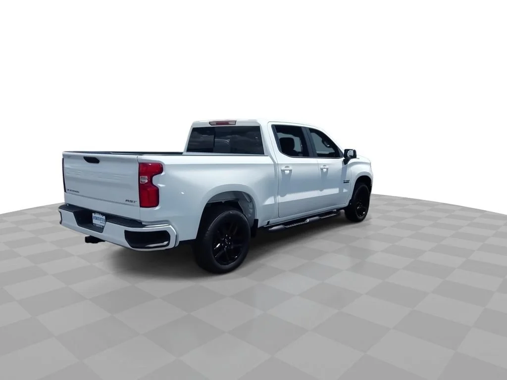 New 2026 Summit White Chevrolet RST image 8