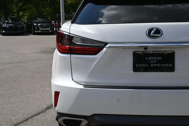 Used 2019 White Lexus 350 image 5
