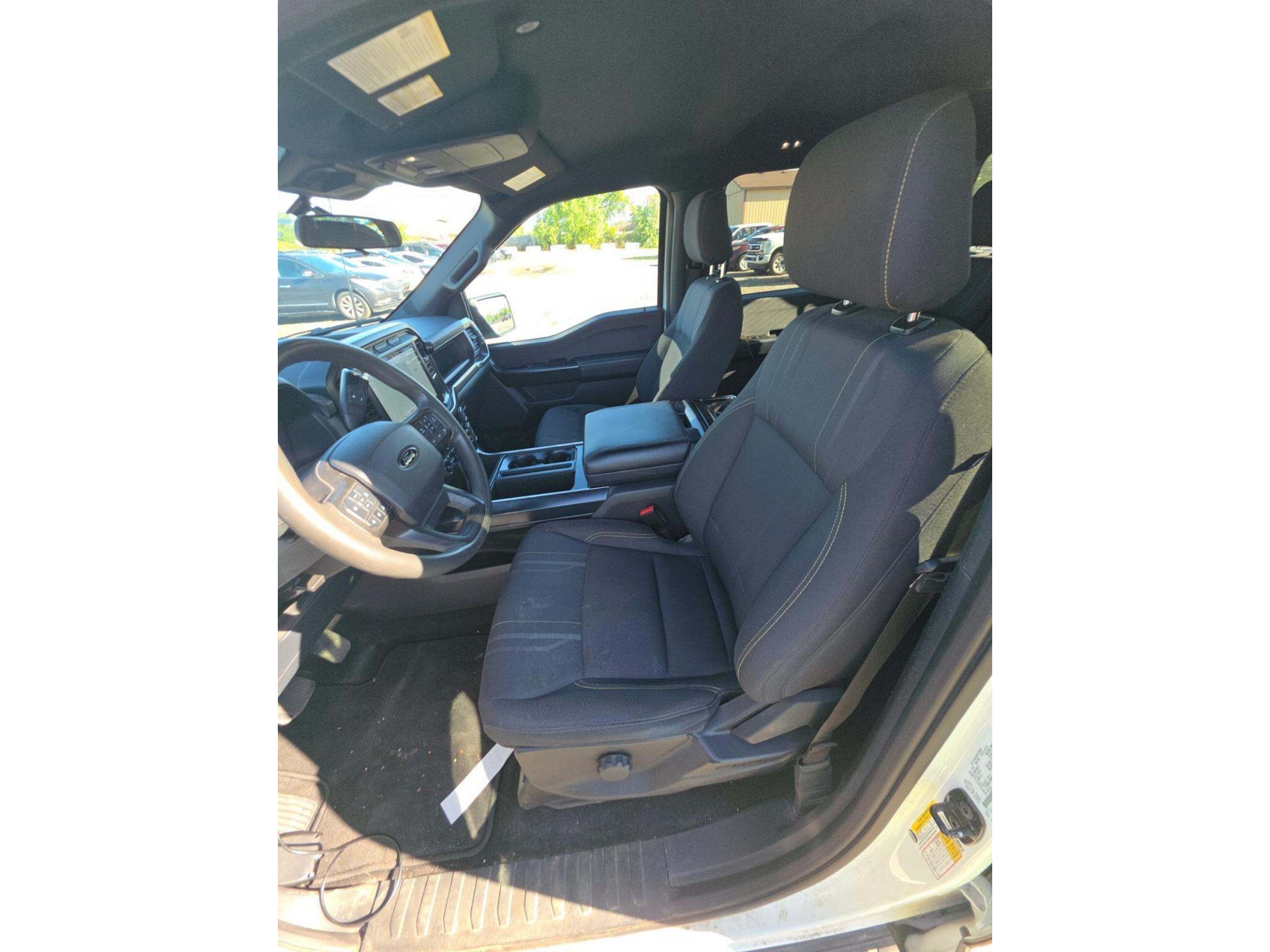 Used 2023 Oxford White Ford XLT image 8