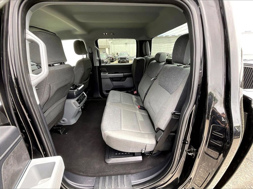 Used 2024 Black Ford XLT image 15