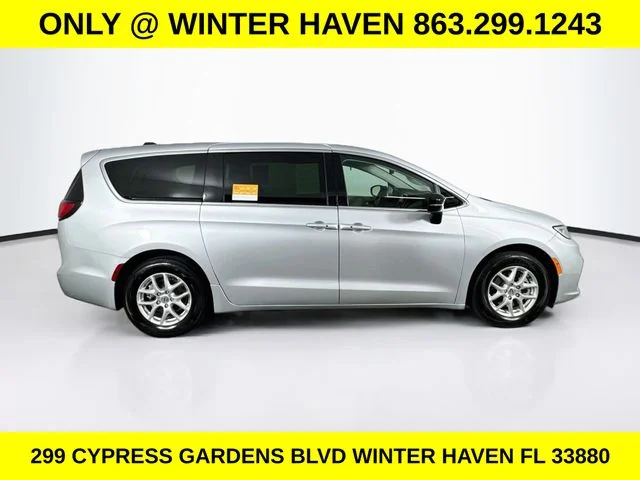 Used 2024 Silver Chrysler Touring L image 8