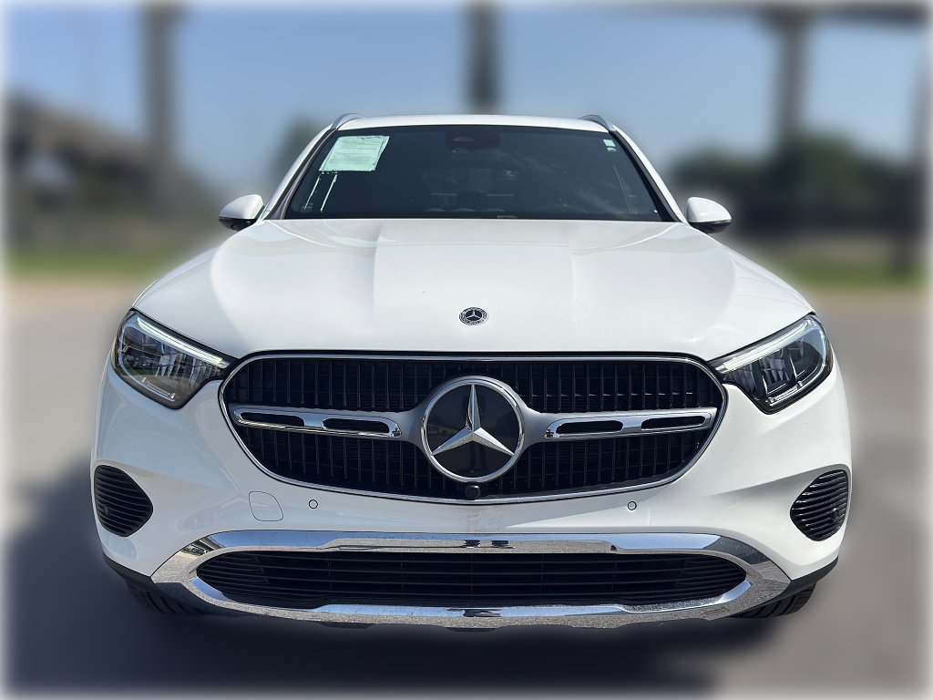 2025 Mercedes-Benz GLC Base - Photo 2