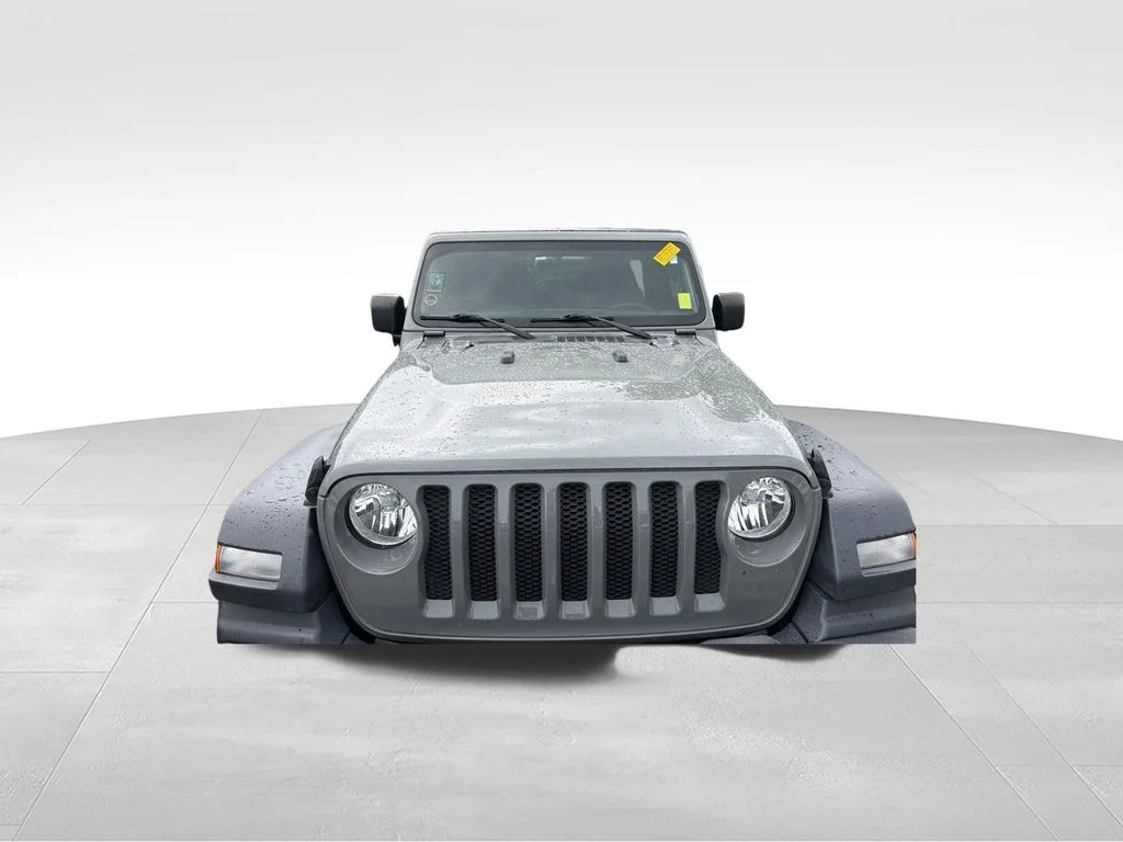Used 2018 Gray Jeep Unlimited Sport image 4