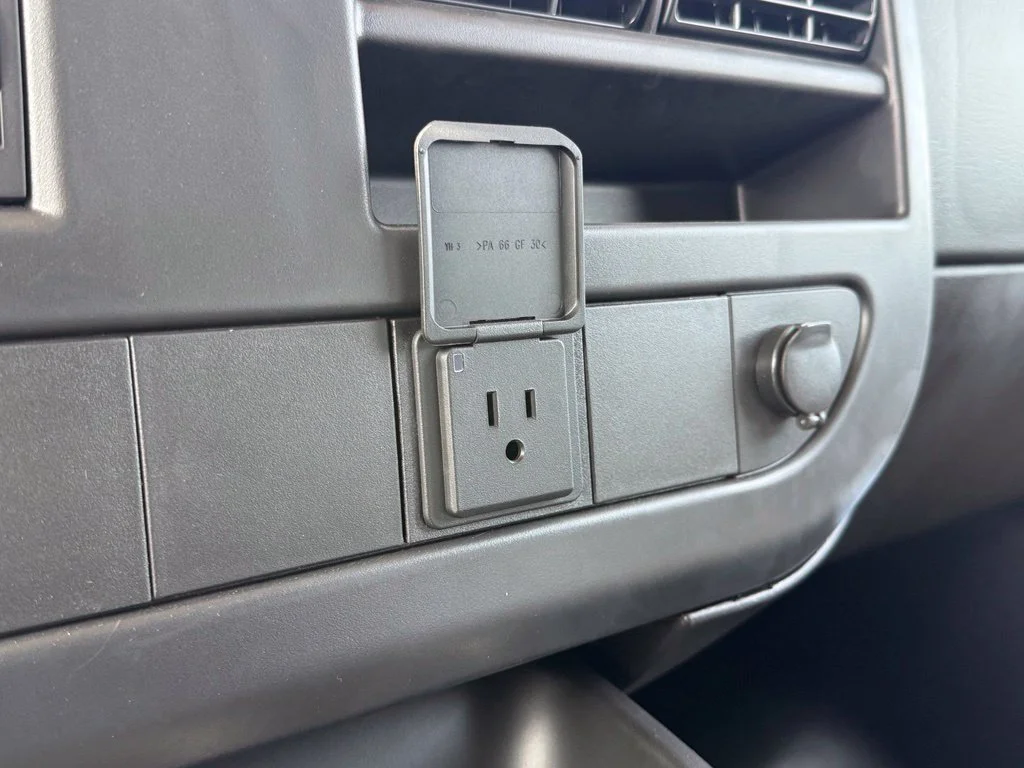 New 2026 Summit White GMC Work Van image 23