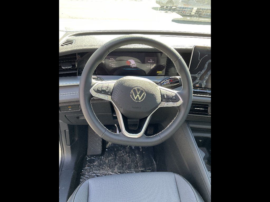 2026 Volkswagen Tiguan SE - Photo 8