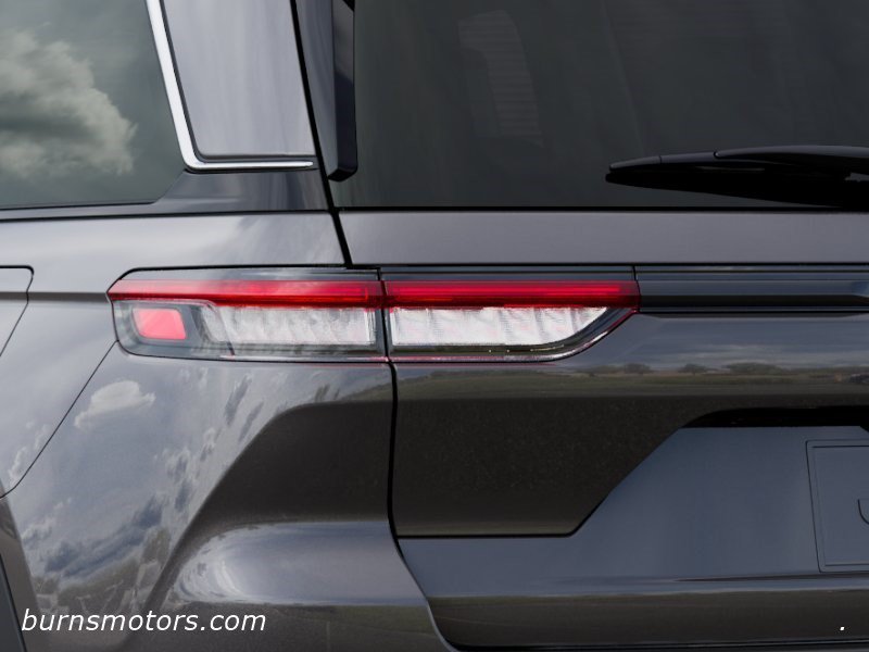 New 2026 Baltic Gray Metallic Clear-Coat Exterior Paint Jeep Laredo image 9